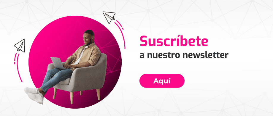 Una persona sentada en una silla usando una computadora portátil con el texto "Suscríbete a nuestro boletín" y un botón con la etiqueta "Aquí" al lado.